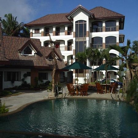 Dominique Hotel Tagaytay City Exterior photo