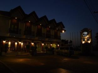 Dominique Hotel Tagaytay City Exterior photo